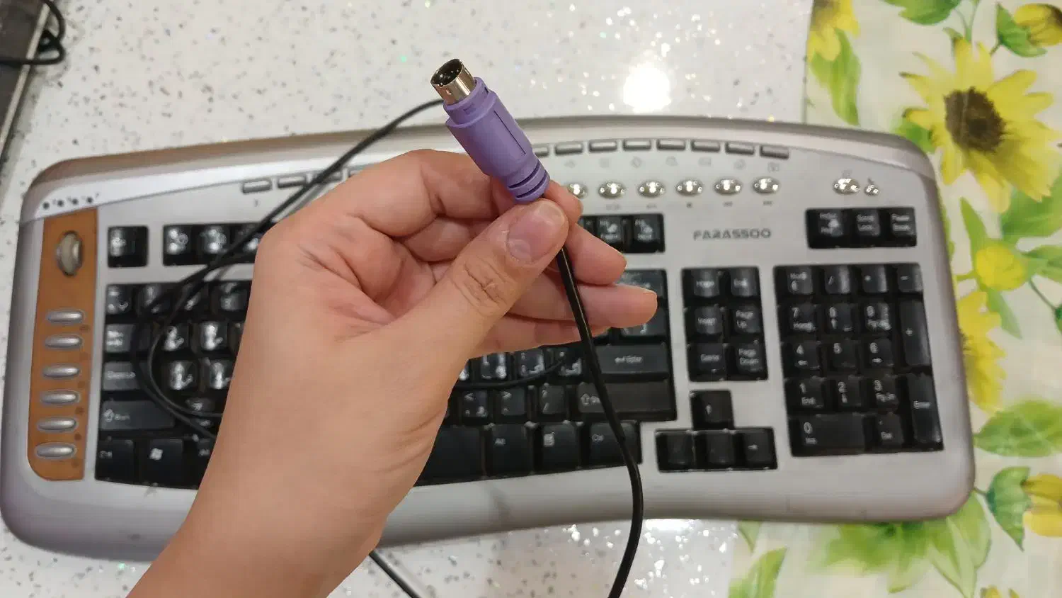 ۲ عدد کیبورد MEVA یکی یا پورت ps2 یکی usb|قطعات و لوازم جانبی رایانه|اصفهان, بهاران|دیوار