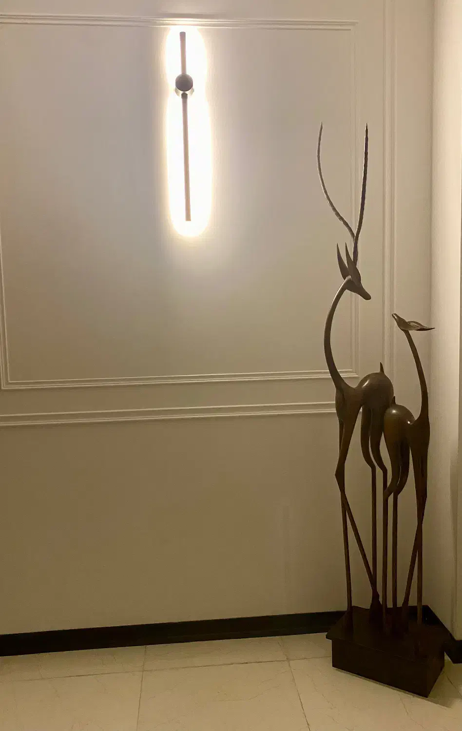 آهوی تمام چوب|مجسمه، تندیس، ماکت|قم, باجک دو|دیوار