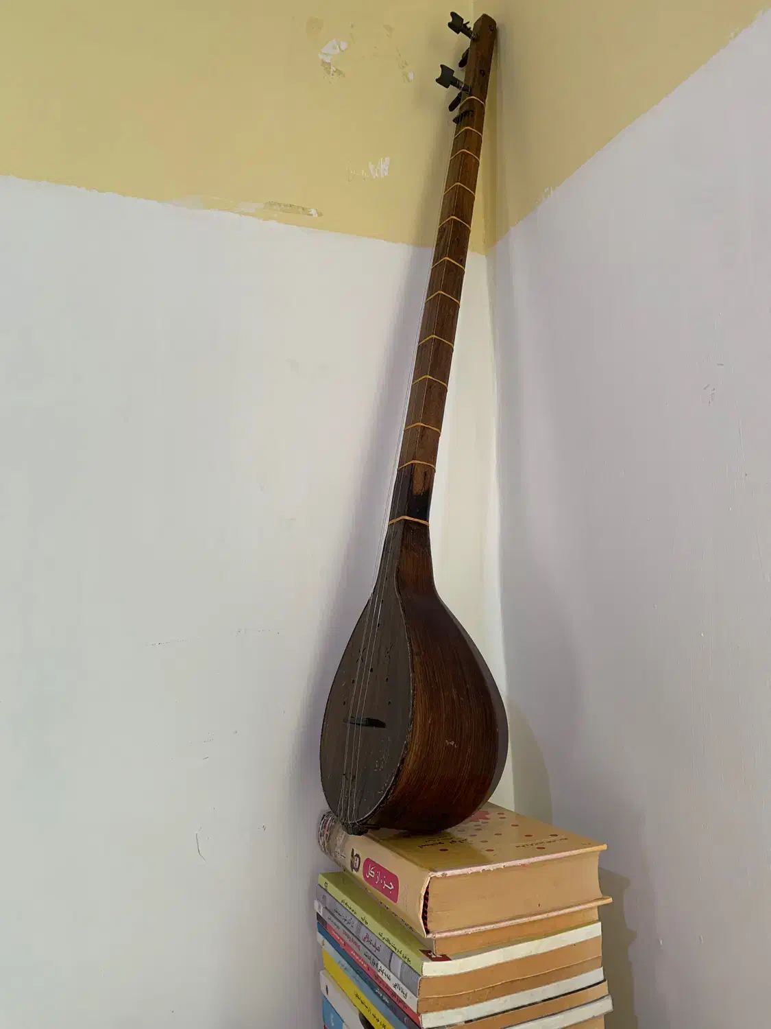 سه تار نو|سازهای سنتی|کتالم و سادات شهر, |دیوار