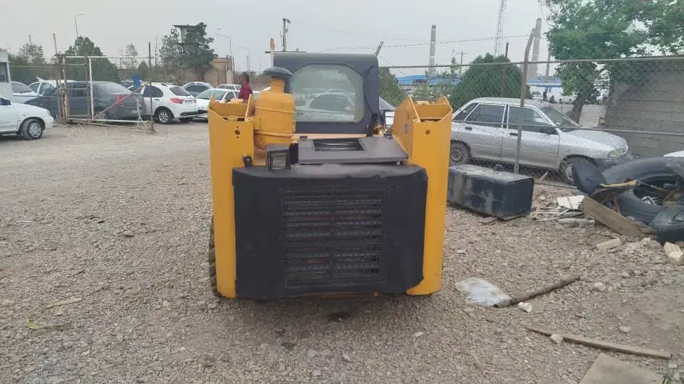 مینی لودر هیوندای7-850|خودرو سنگین|شاهین‌شهر, برخوار غرب|دیوار