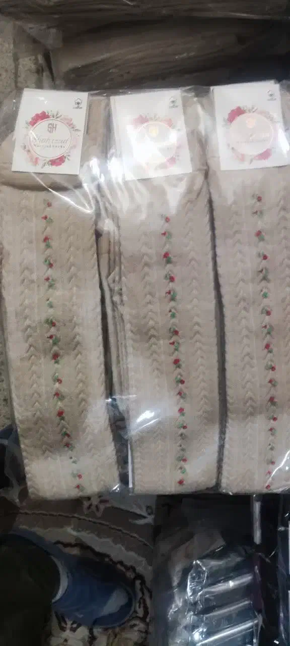 گندمی|لباس|قم, سراجه (۱۵ خرداد)|دیوار