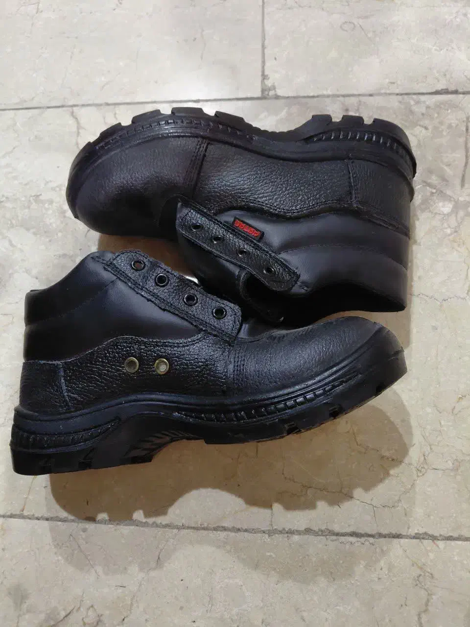 پوتین‌‌چرمی ایمنی‌،سایز۴۱و۴۲نو|کیف، کفش، کمربند|تهران, خاوران|دیوار