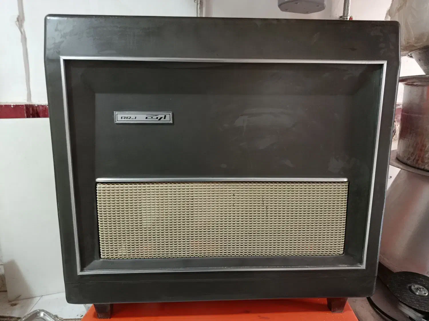 بخاری نفتی ارج|بخاری، هیتر، شومینه|مهاباد (آذربایجان غربی), |دیوار