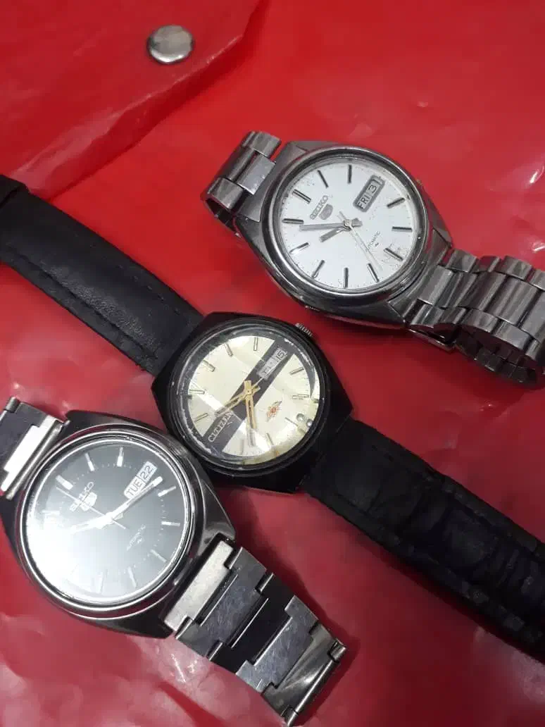 سه عدد ساعت|ساعت|تهران, صفا|دیوار