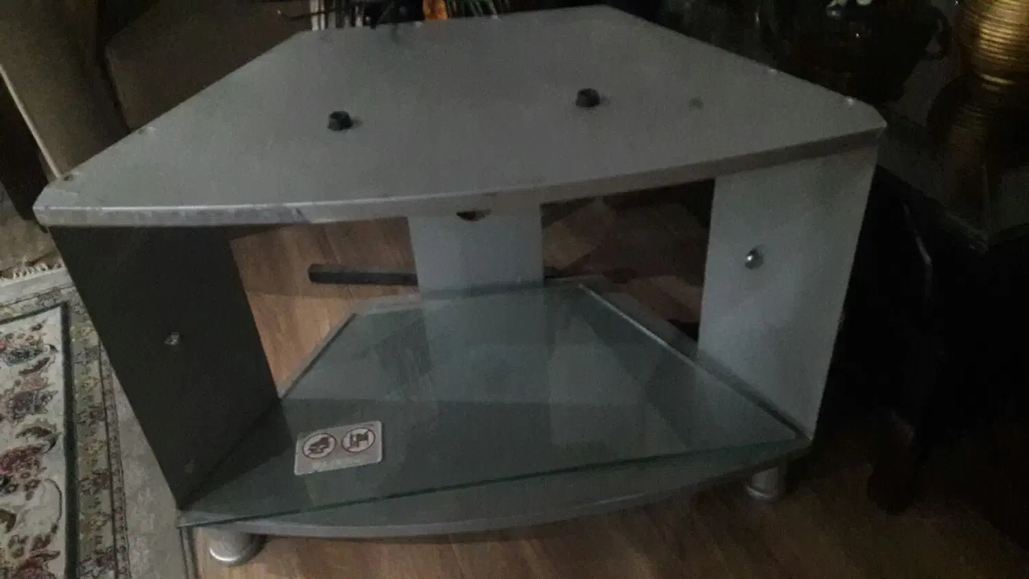 تلویزیون و میز تلویزیون هردو باهم|تلویزیون و پروژکتور|گرگان, |دیوار