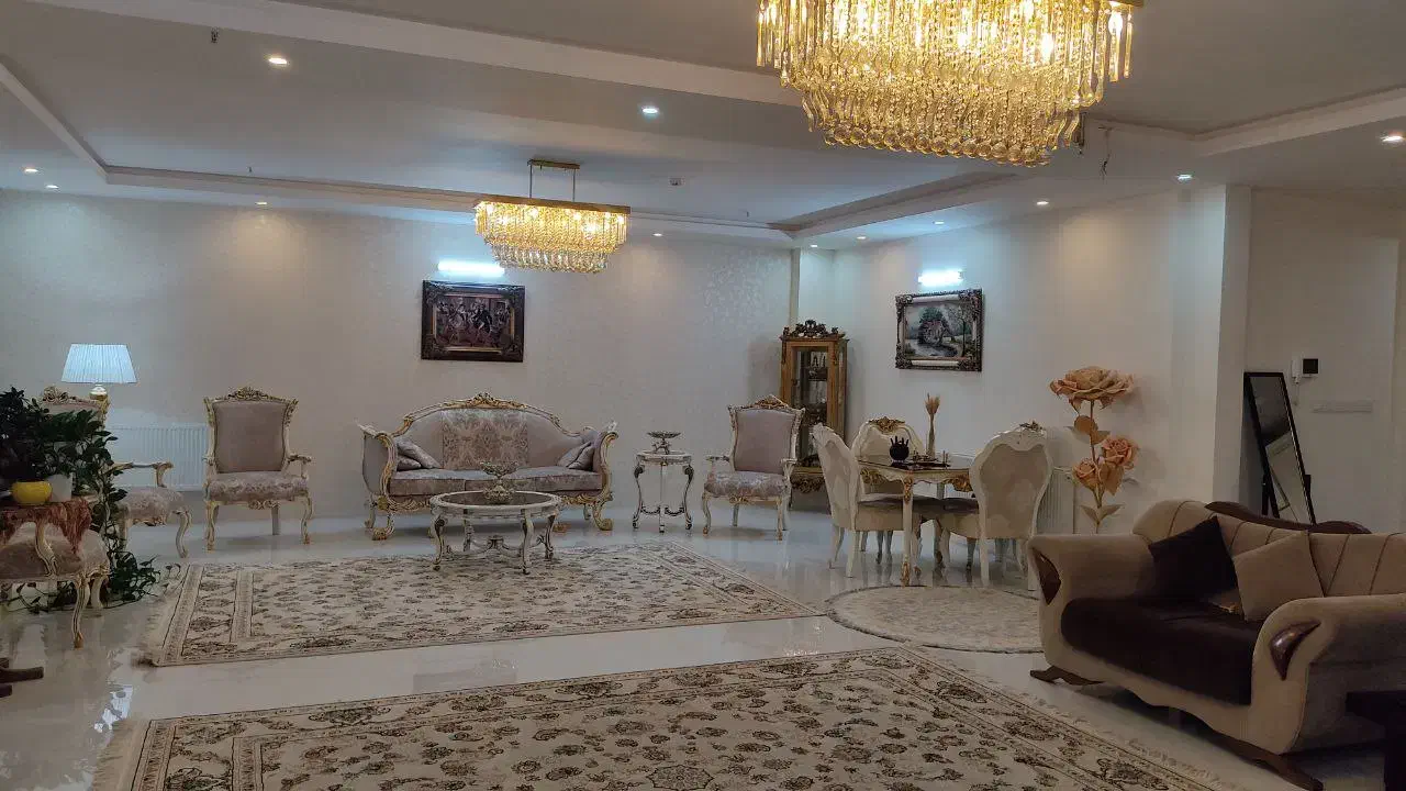 لوسترکریستالی رنگ ثابت|لوستر و چراغ آویز|مشهد, الهیه|دیوار