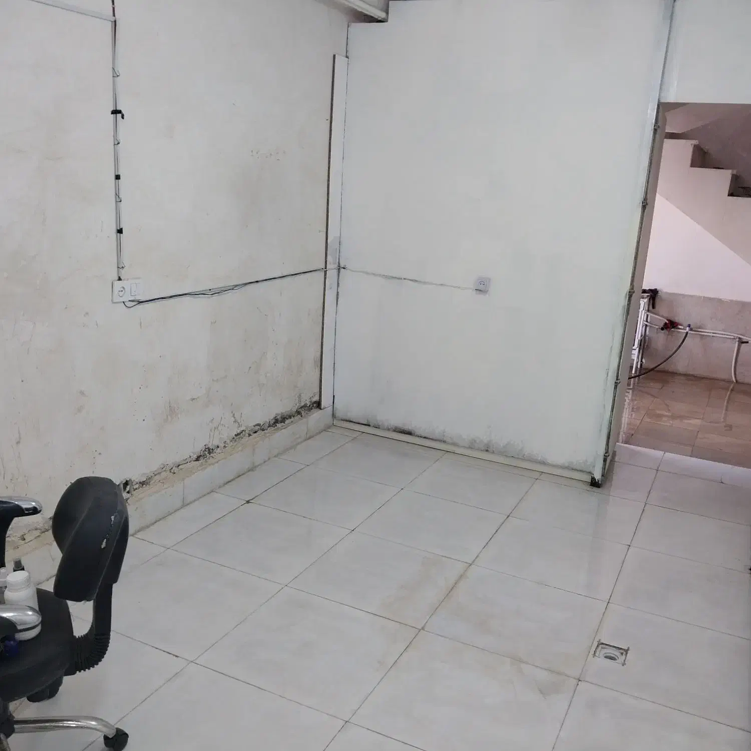 یک مغازه یا سالن|اجارهٔ مغازه و غرفه|کوهدشت, |دیوار