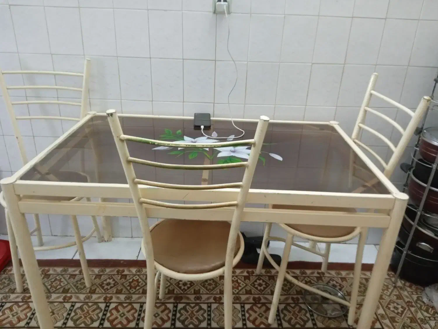 میز نهار خوری|میز و صندلی غذاخوری|تربت جام, عیدی آباد|دیوار