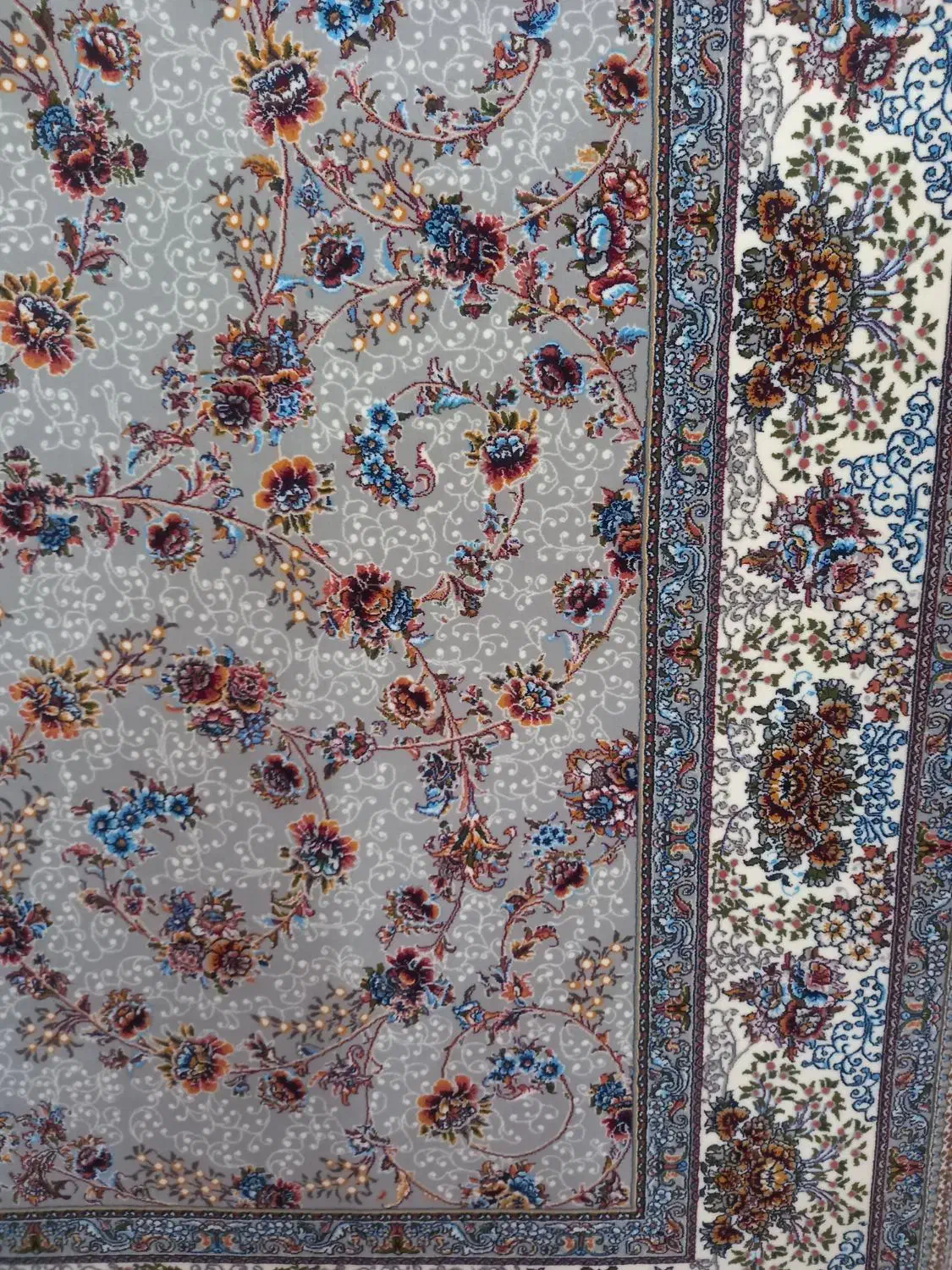 حراج واقعی فرش ۷۰۰ شانه بایرآلمان|فرش|قم, زاد|دیوار