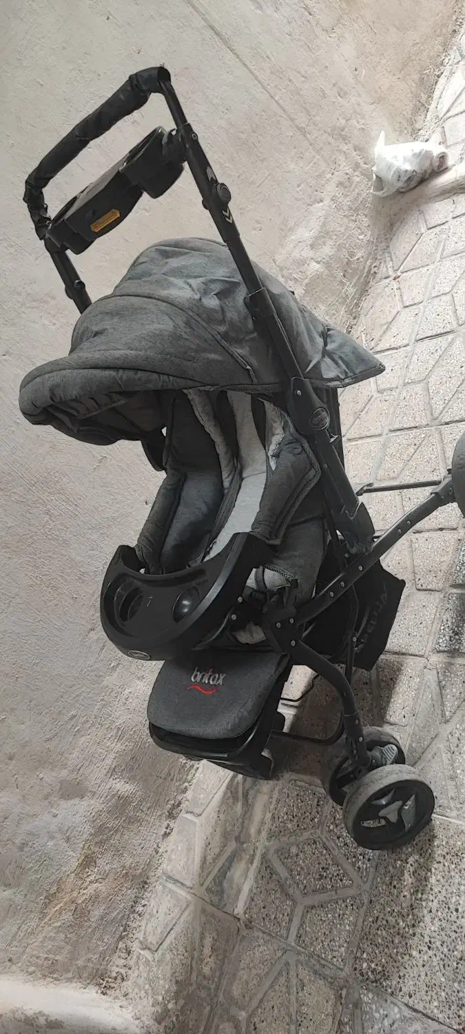 کالسکه سالم و تمیز|کالسکه و لوازم جانبی|بروجرد, |دیوار