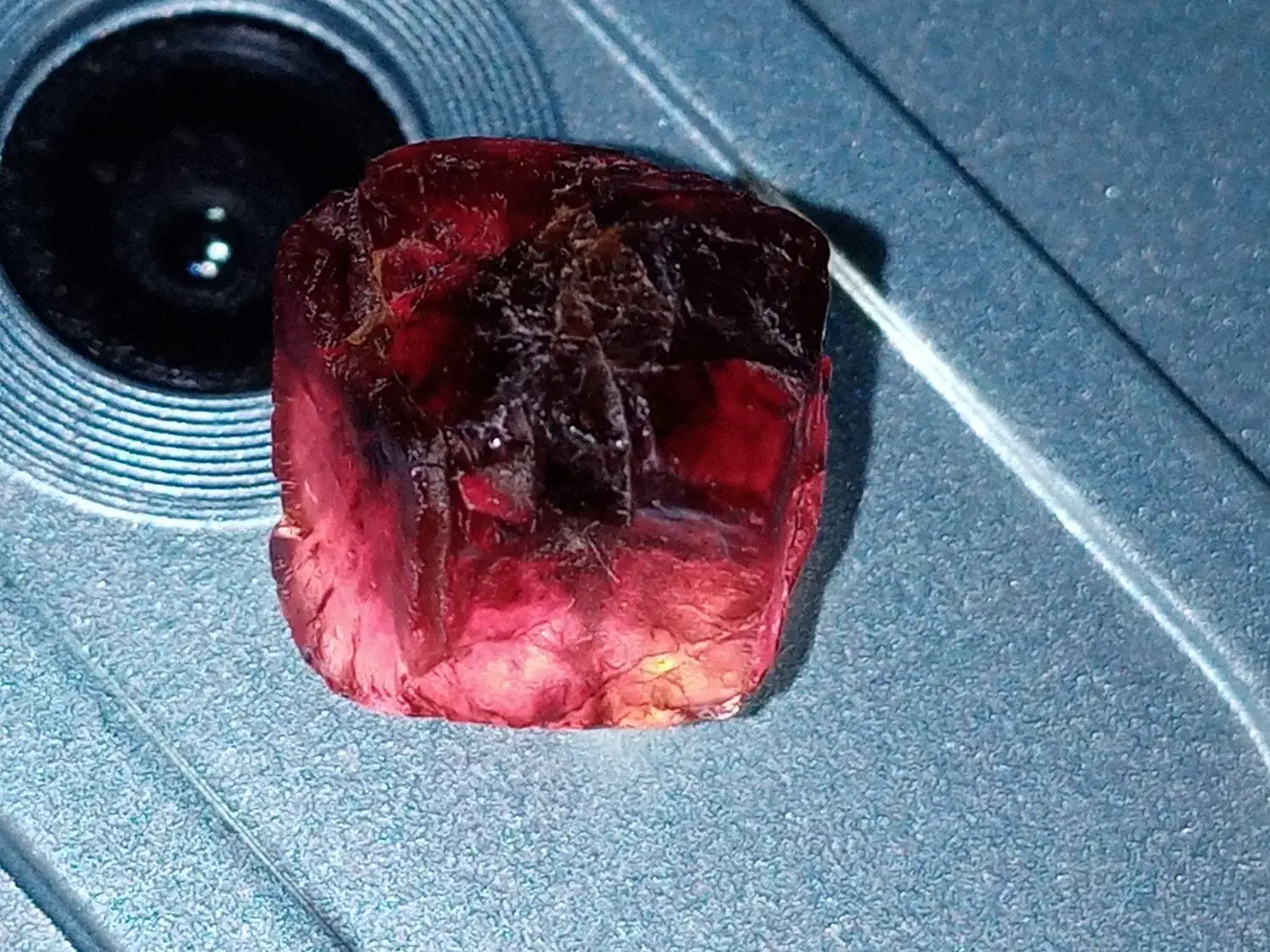 یاقوت برمه|جواهرات|همدان, |دیوار