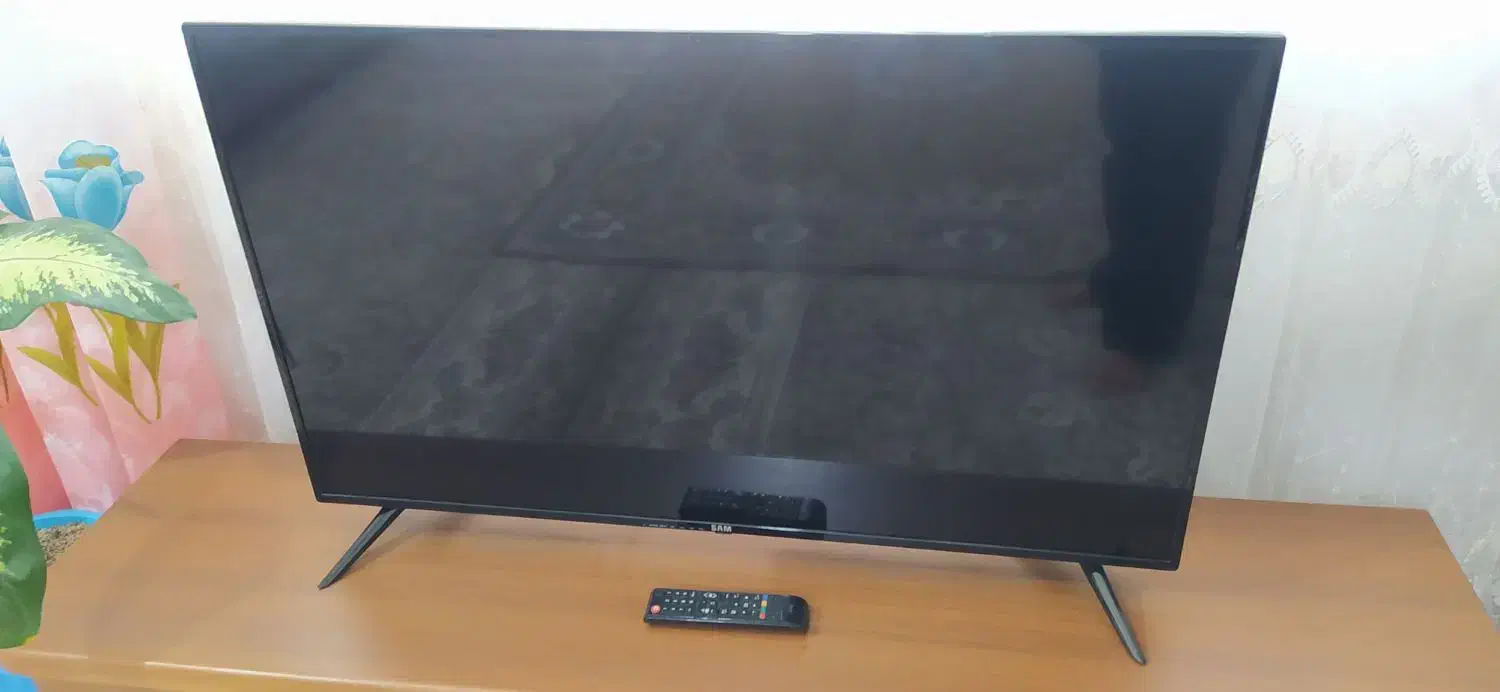 تلوزیون سام ضربه خورده ال سی دی شکسته|تلویزیون و پروژکتور|رامند, |دیوار