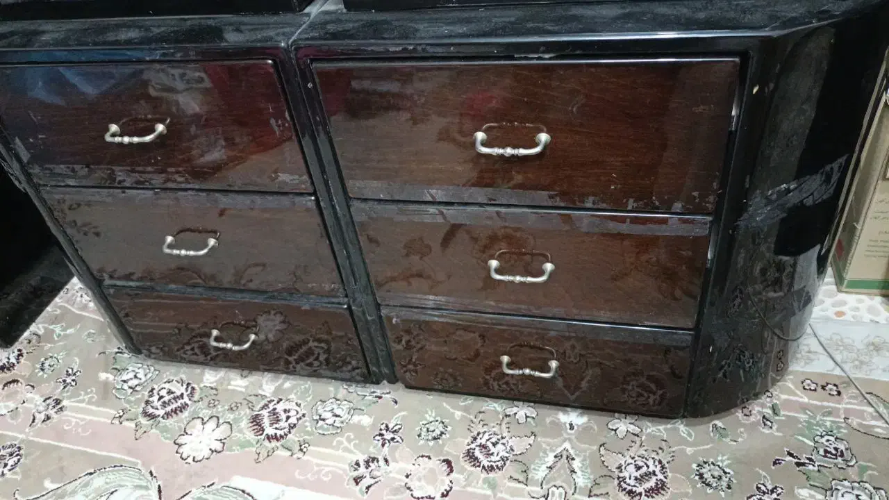 سرویس کامل چوب تخت.۲کمد،میز آرایش وصندلی بدون آینه|تخت و سرویس خواب|قم, صفاشهر|دیوار