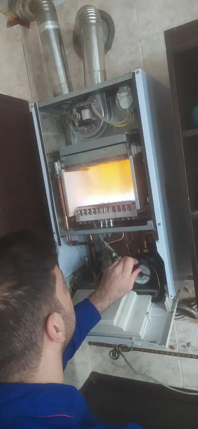 سرویس و تعمیر تخصصی انواع پکیج شوفاژ دیواری|خدمات پیشه و مهارت|اصفهان, برازنده|دیوار