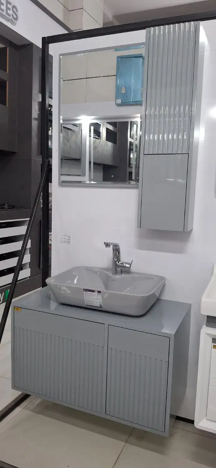 روشویی سایز بزرگ|لوازم سرویس بهداشتی|خرم‌آباد, |دیوار