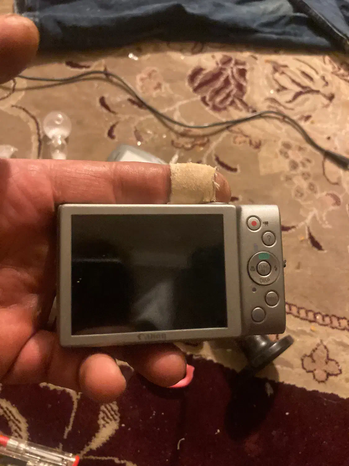 دوربین کنون|دوربین عکاسی و فیلم‌برداری|صدرا-فارس, فاز ۱|دیوار