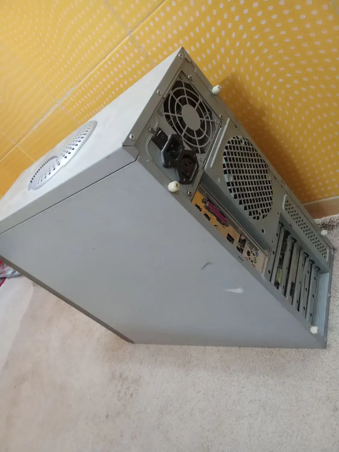 کیس|رایانه رومیزی|گرمسار, |دیوار