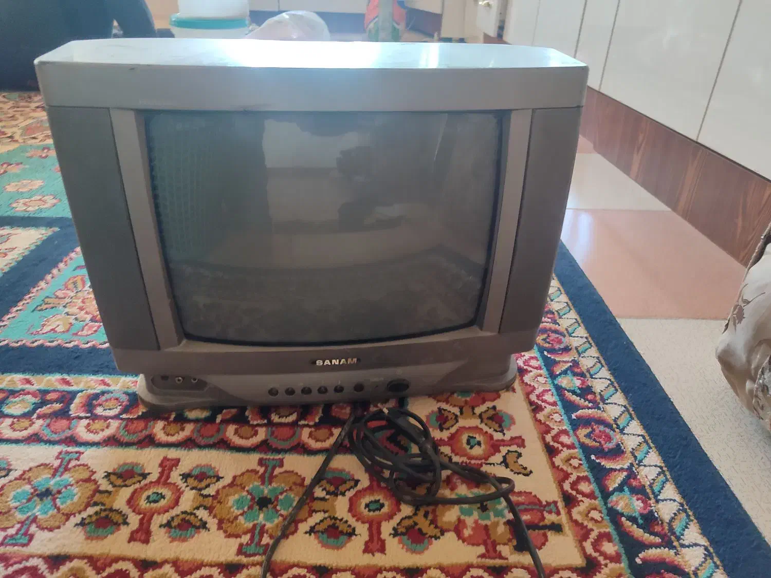 تلویزیون 14اینج تر و تمیز|تلویزیون و پروژکتور|دورود, |دیوار