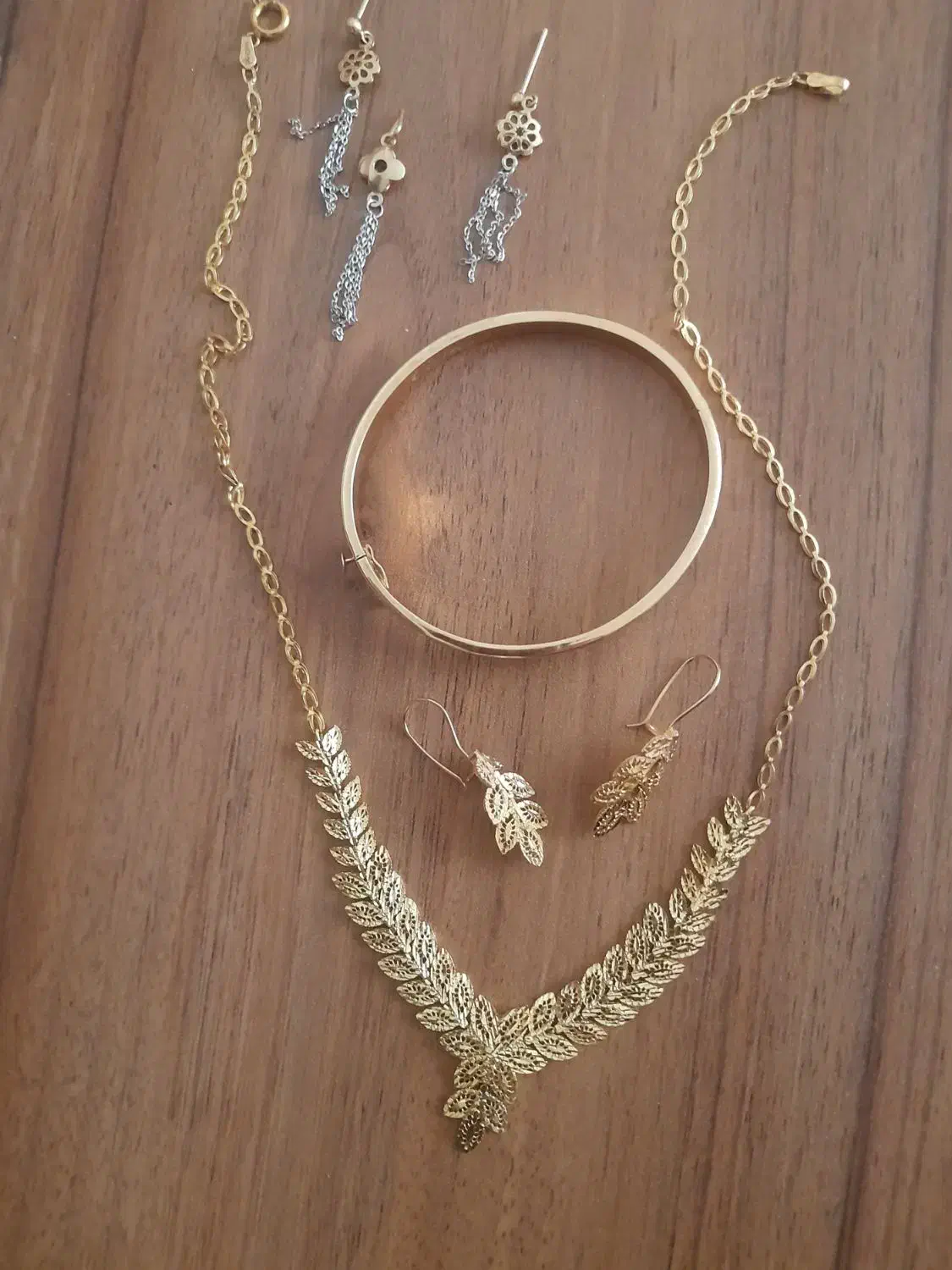 سرویس  دستبند و...|جواهرات|کرج, شهرک یاس جنوبی|دیوار