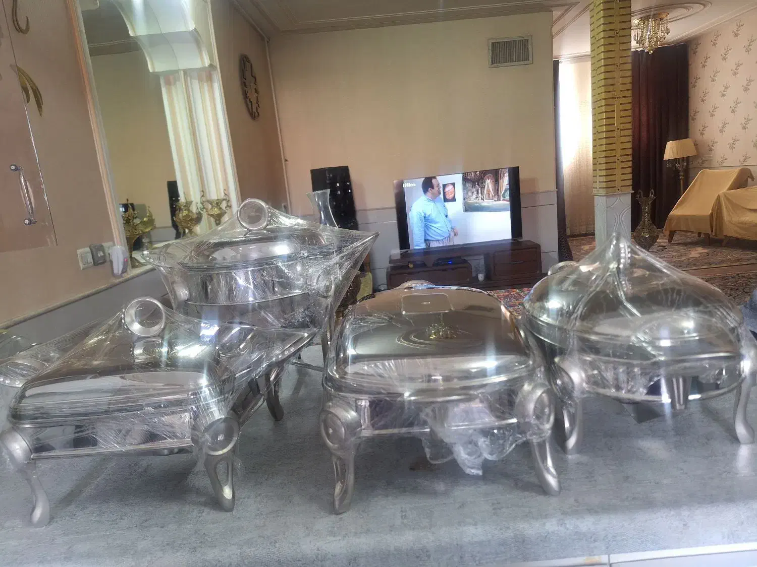 سوفله|ظروف سرو و پذیرایی|قم, دروازه چوبی|دیوار