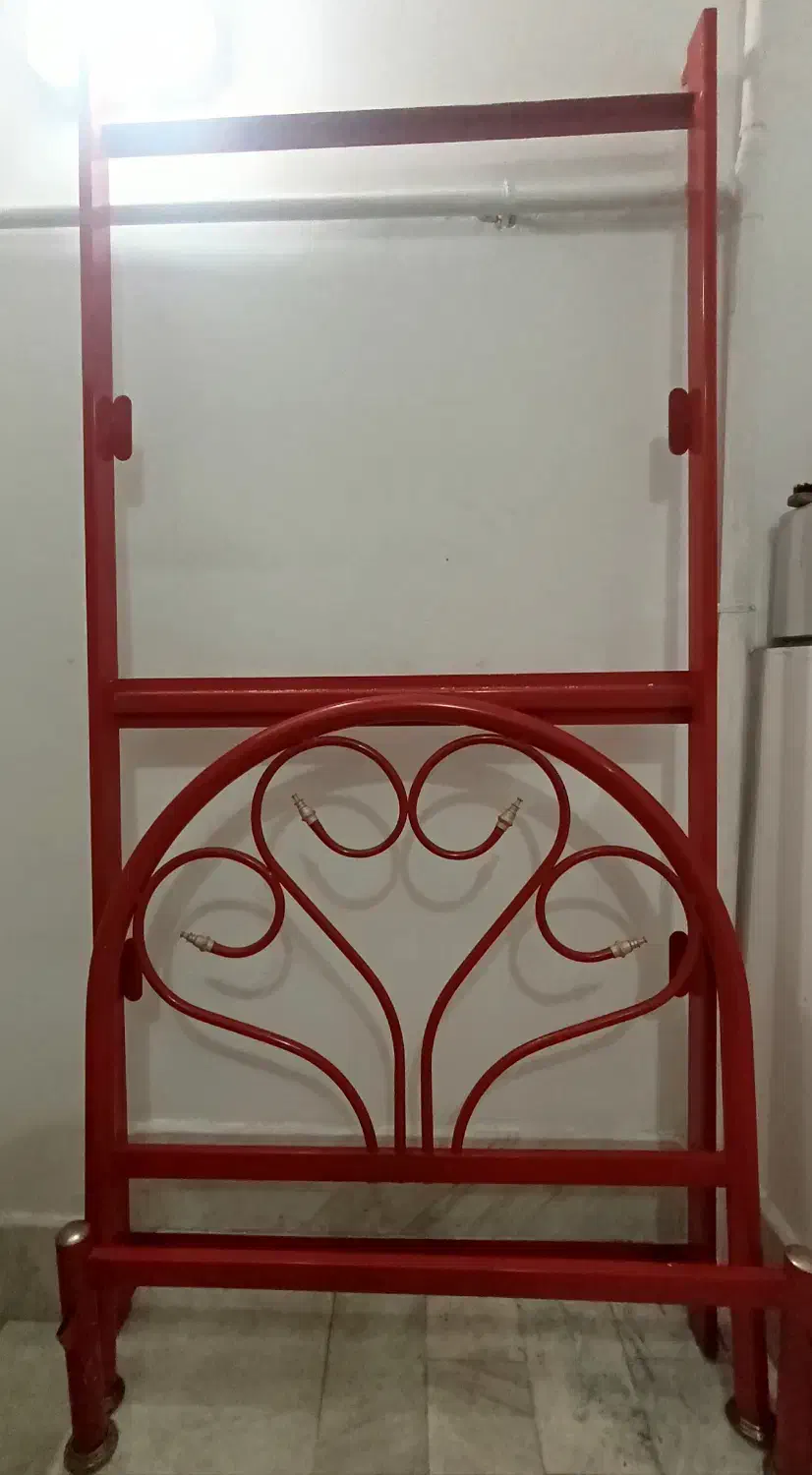 فروش فوری|تشک تختخواب|لاهیجان, شیشه گران|دیوار