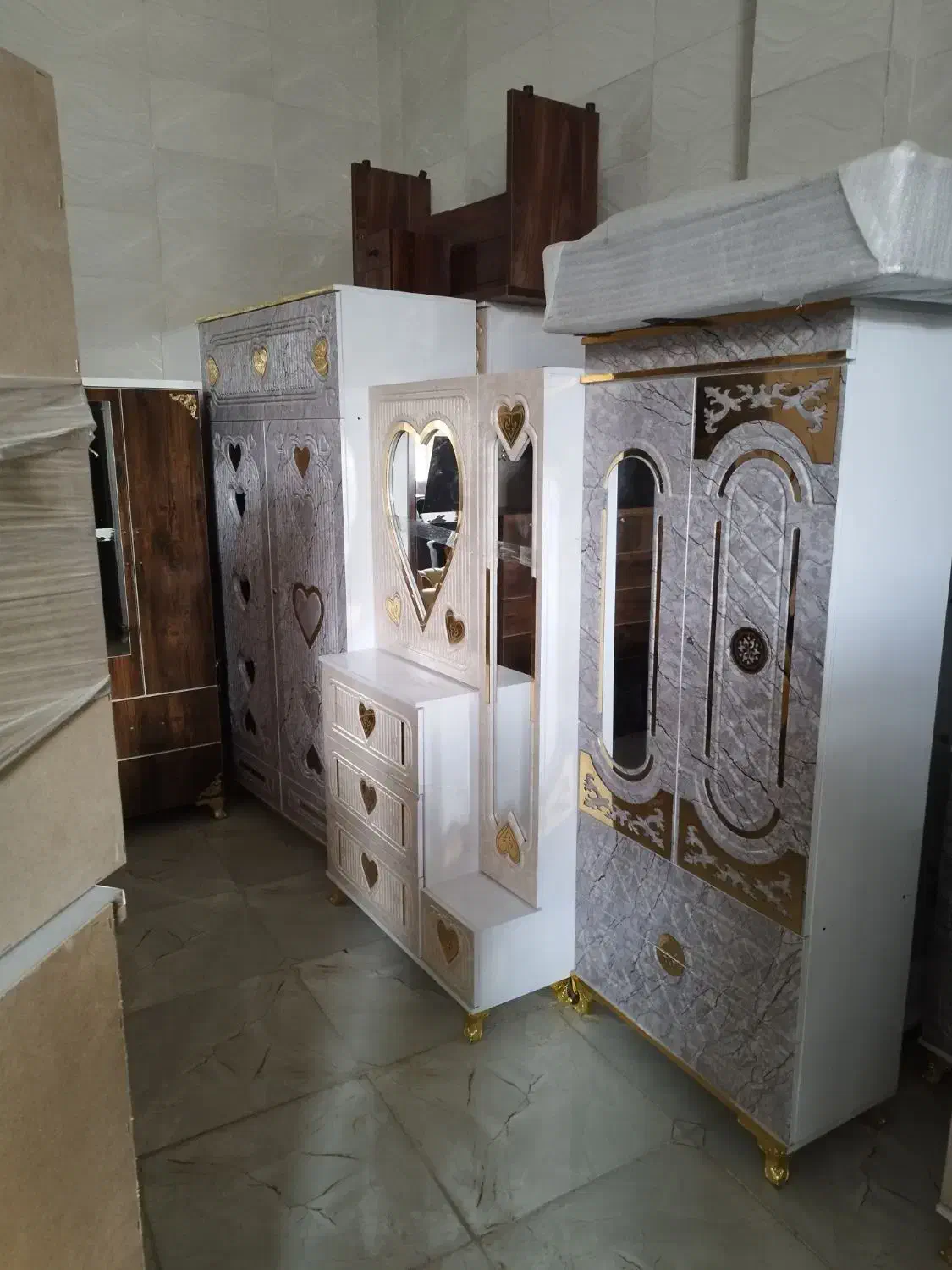 سرویس خواب|تخت و سرویس خواب|زاهدان, |دیوار