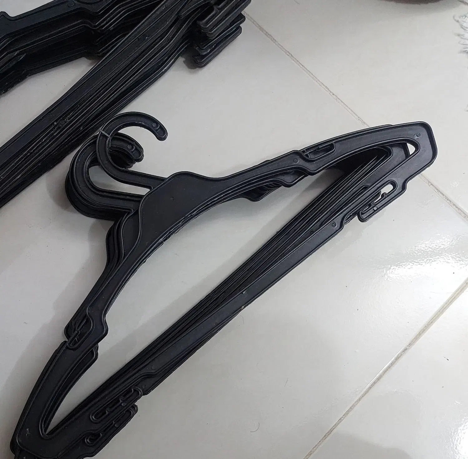 چوب لباسی|بندرخت و رخت‌آویز|نیشابور, پاستور|دیوار