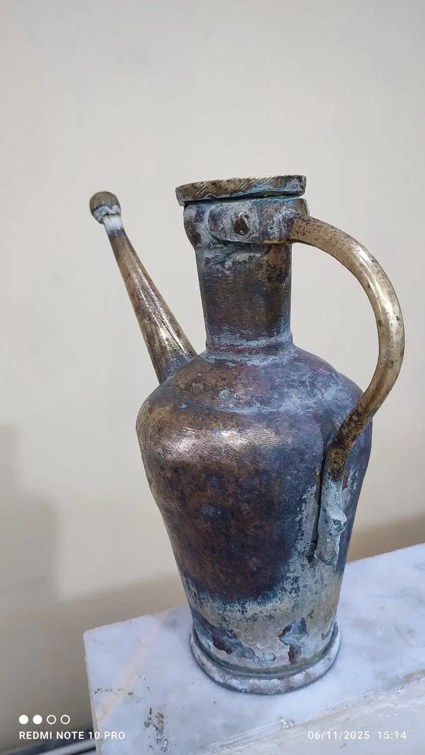 آفتابه مسی قدیمی|کلکسیون اشیاء عتیقه|بجنورد, |دیوار