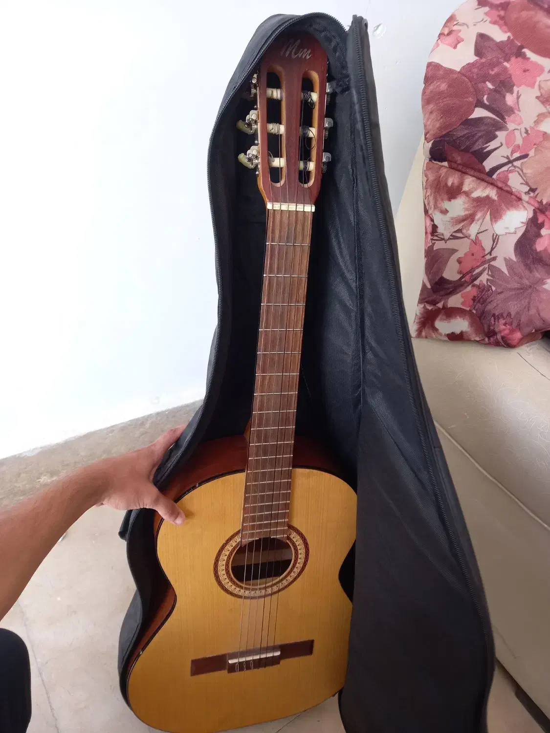 گیتار سالم درحد با کاور مناسب برای آموزش گیتار|گیتار، بیس، امپلیفایر|مشهد, توس فردوسی|دیوار