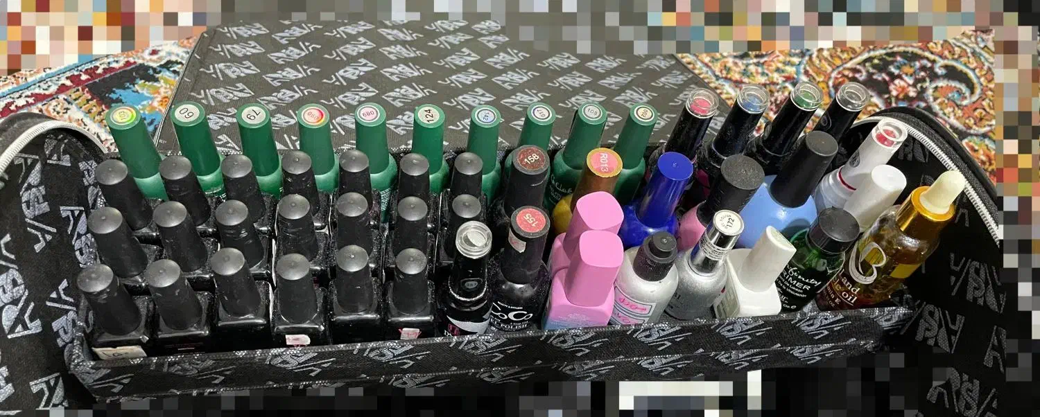 وسایل ناخنکاری|آرایشگاه و سالن‌های زیبایی|لیکک, |دیوار