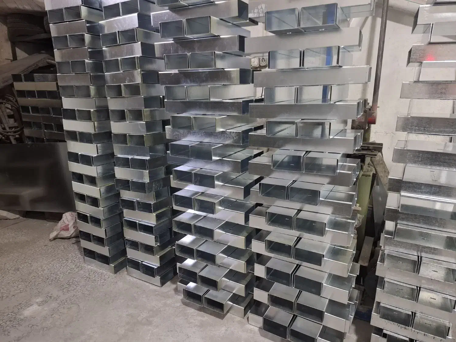 والپست . وال پست . ناودانی  . منقطع|مصالح و تجهیزات ساختمان|اصفهان, شهرک صنعتی امیرکبیر (شاپور جدید)|دیوار