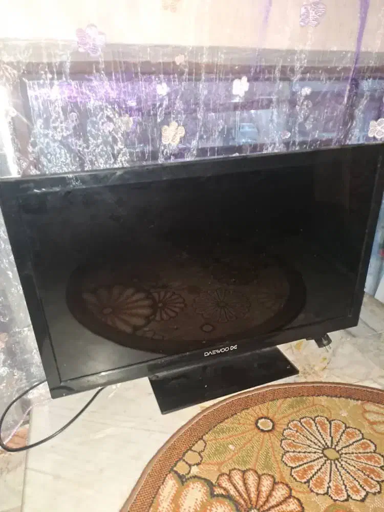 تلوزیون lcd32|تلویزیون و پروژکتور|آستانه اشرفیه, |دیوار