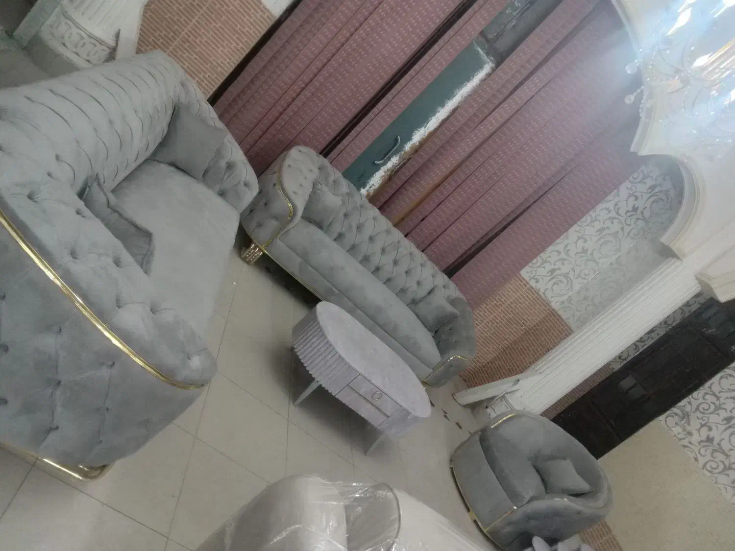 مقداری وسایل خونه نو بدون استفاده به فروش می‌رسد|مبلمان خانگی و میز عسلی|جیرفت, |دیوار