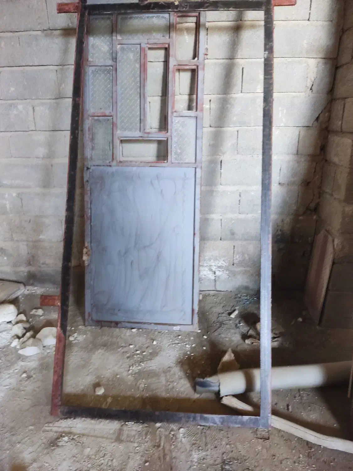 درب حیاط|مصالح و تجهیزات ساختمان|قلعه قاضی, |دیوار