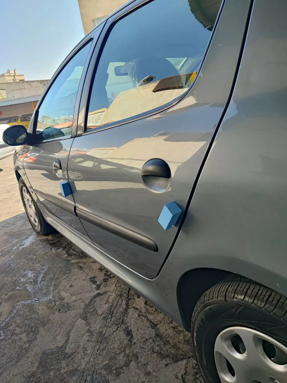 ۲۰۶ تیپ پنج تمام فابریک بدون آفتاب سوختگی|خودرو سواری و وانت|شیراز, سایت اداری|دیوار