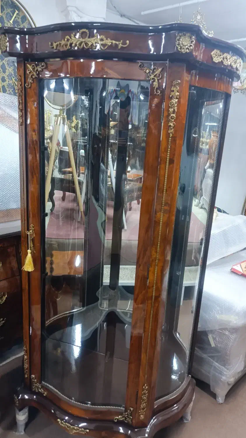 اجناس چوبی کنسول بوفه...|بوفه، ویترین، کنسول|ارومیه, |دیوار