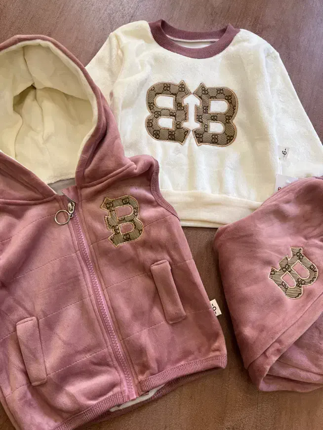 لباس سه تیکه زمستانی|کفش و لباس بچه|قم, لسانی|دیوار