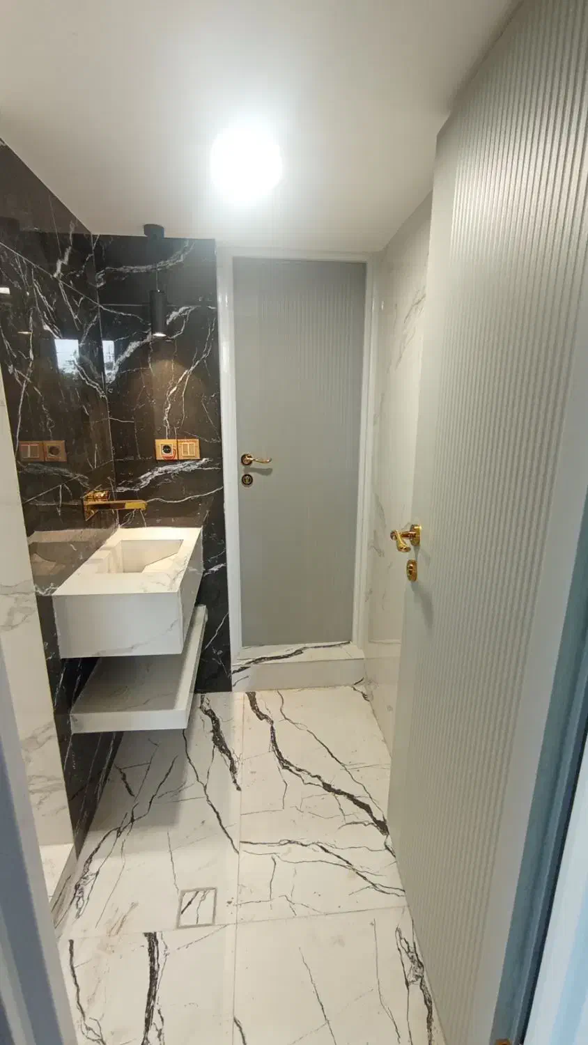 نصب درب چوبی|خدمات پیشه و مهارت|لاهیجان, امیرشهید|دیوار