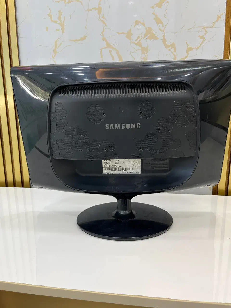 مانیتور سامسونگ ۱۹ اینچ lcd samsung|قطعات و لوازم جانبی رایانه|قشم, |دیوار