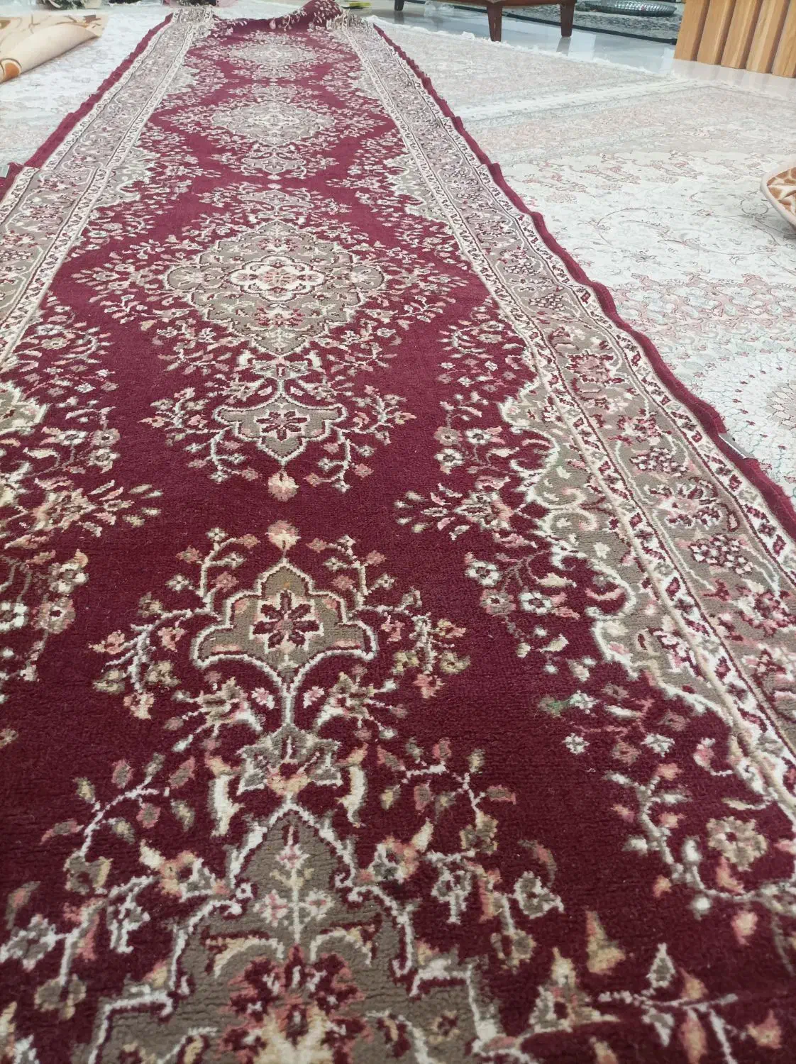 کناره ی فرش در حد نو|فرش|نورآباد, |دیوار