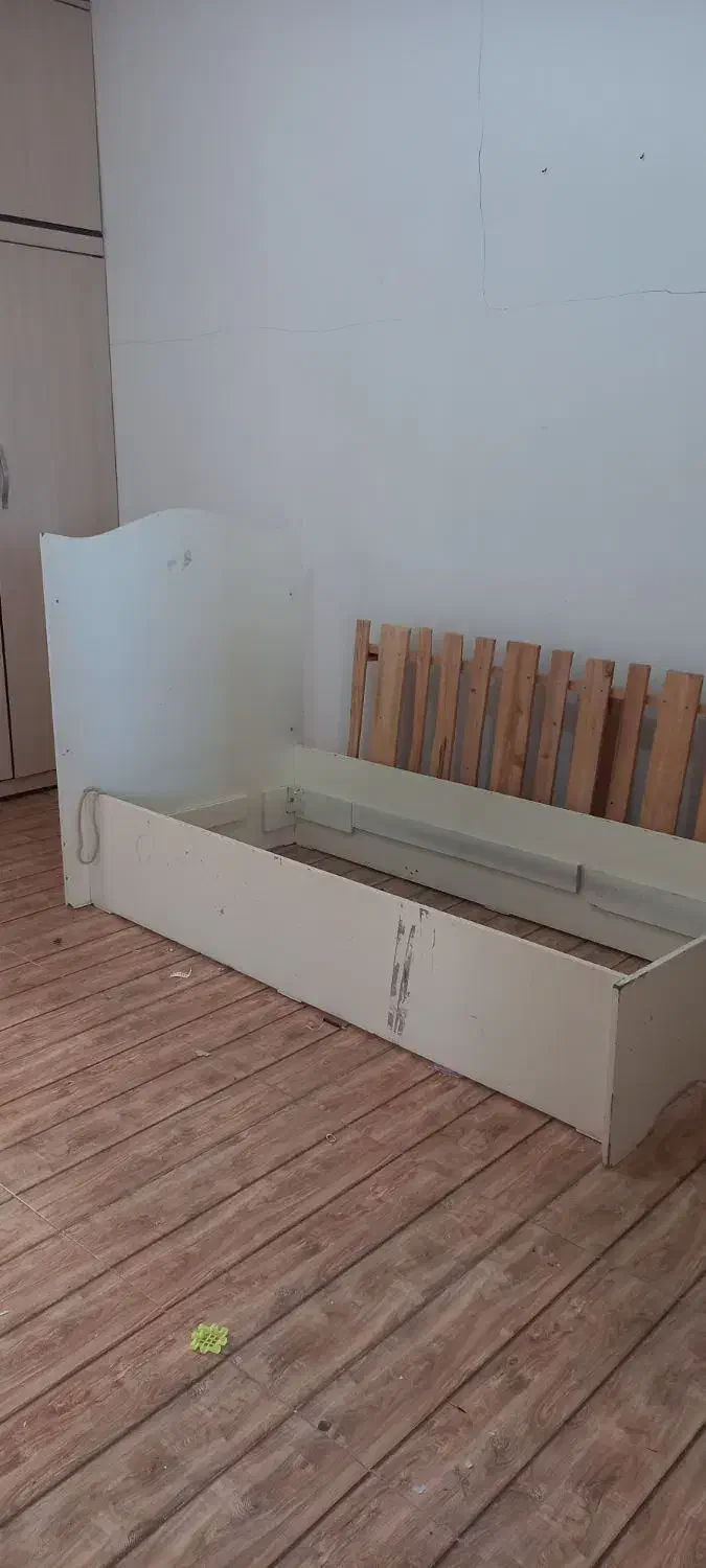 تخت و کمد کودک|تخت و سرویس خواب|قوچان, |دیوار