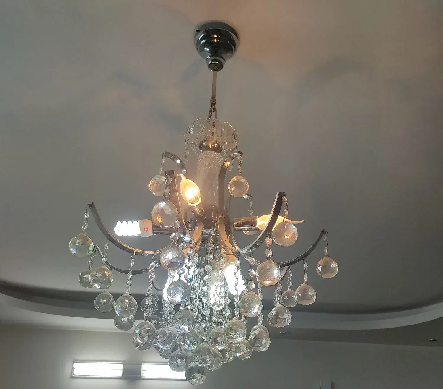 لوستر|لوستر و چراغ آویز|اصفهان, عسگریه|دیوار