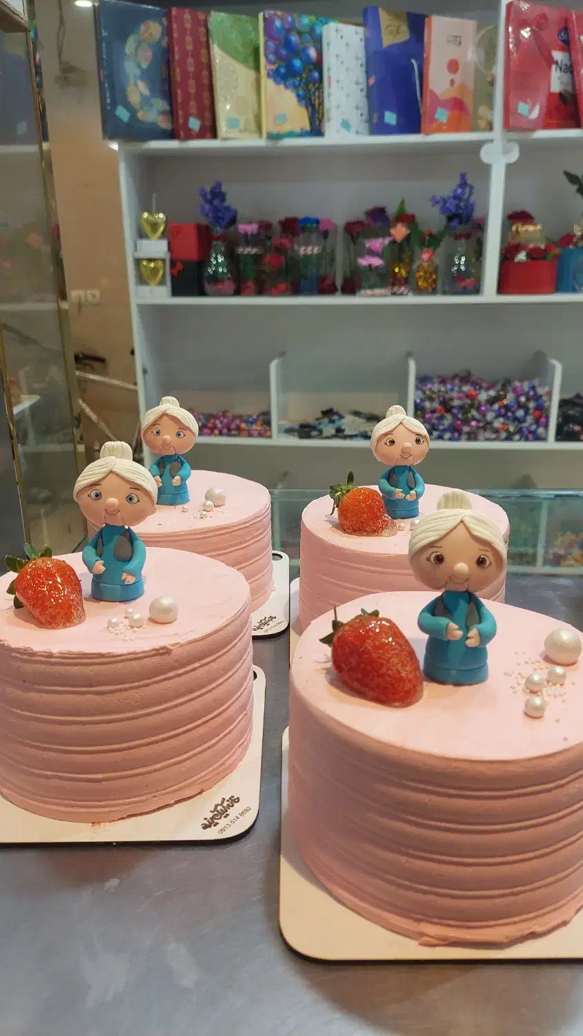 کیک تولد به قیمت عمده|خدمات پذیرایی، مراسم|یزد, |دیوار