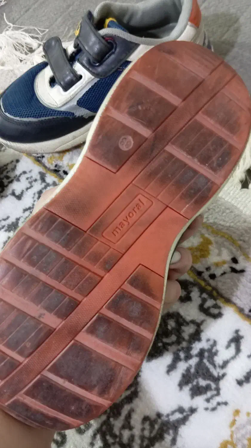 کتونی اسپورت اصل بچگانه|کفش و لباس بچه|چهاردانگه (تهران), |دیوار