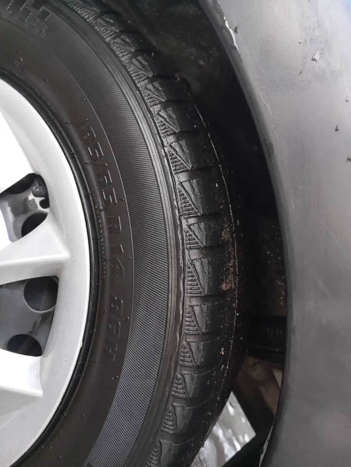 لاستیک بارز با آج ۴۰ تا ۵۰ درصد|قطعات یدکی و لوازم جانبی|آزادشهر, |دیوار