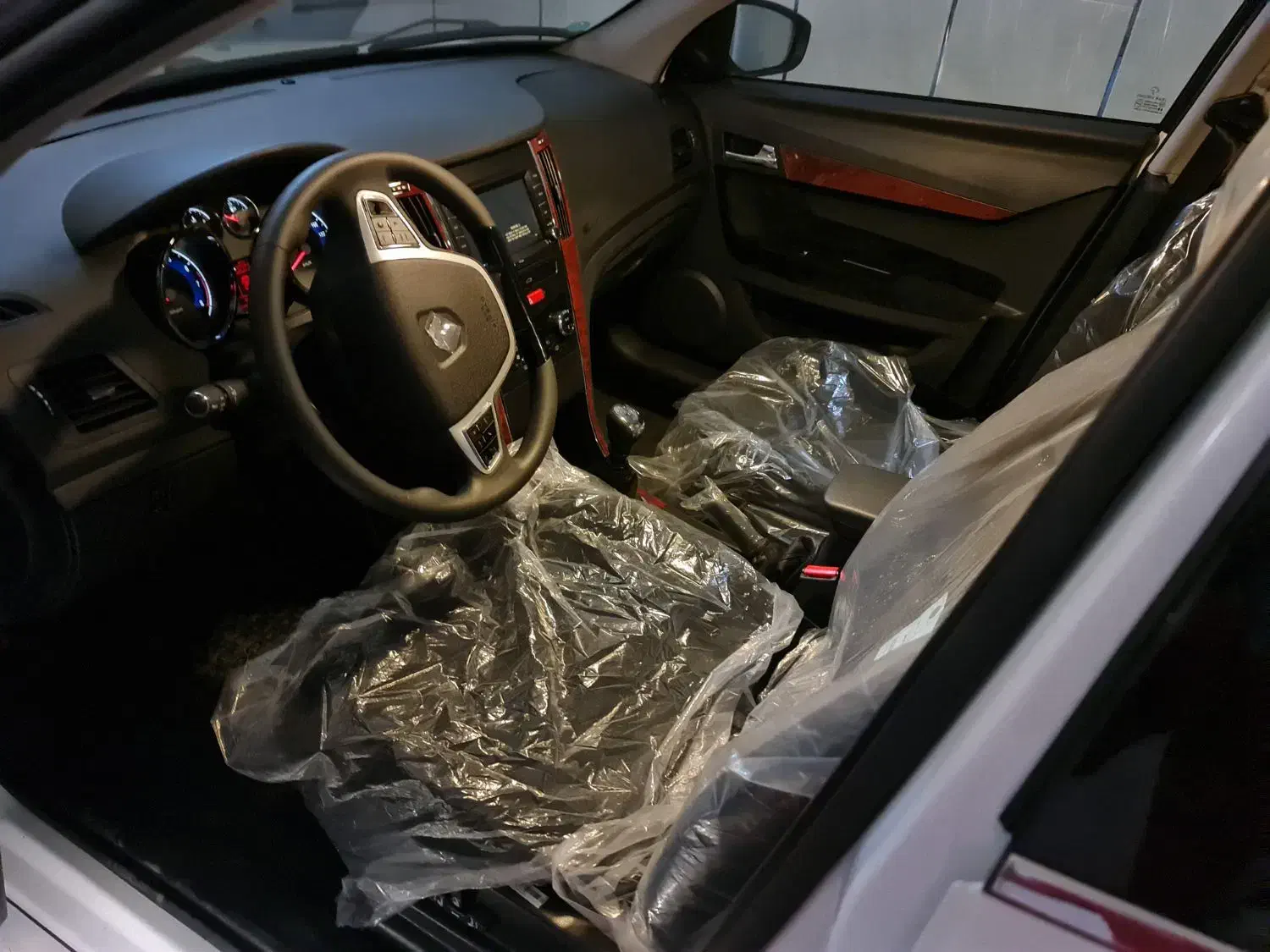 دنا پلاس EF7P شش دنده آلومینیومی ۴۰۴ فقط نقد|خودرو سواری و وانت|نجفآباد, هفده شهریور|دیوار