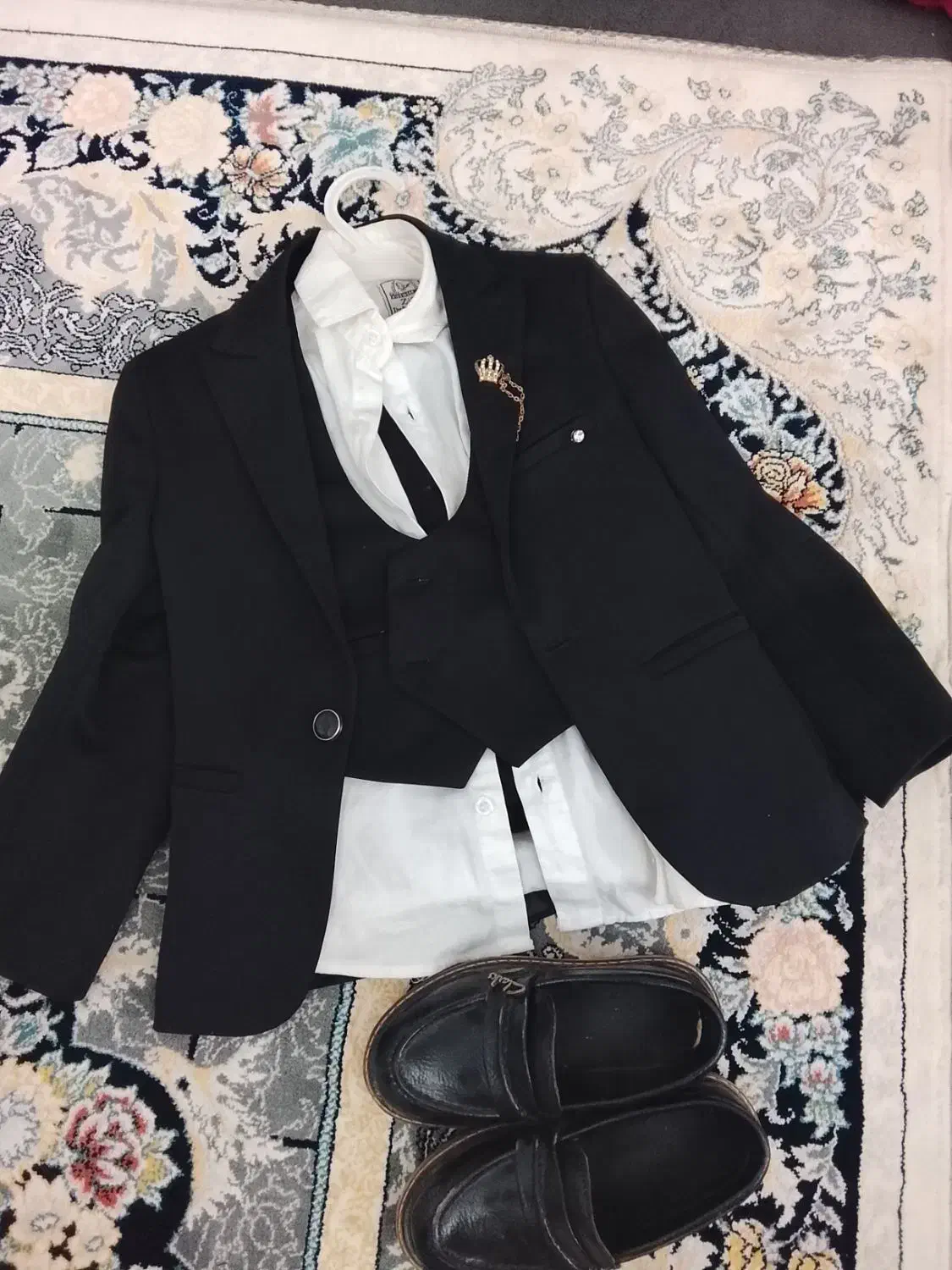 کت شلوار|لباس|ایوانکی, |دیوار