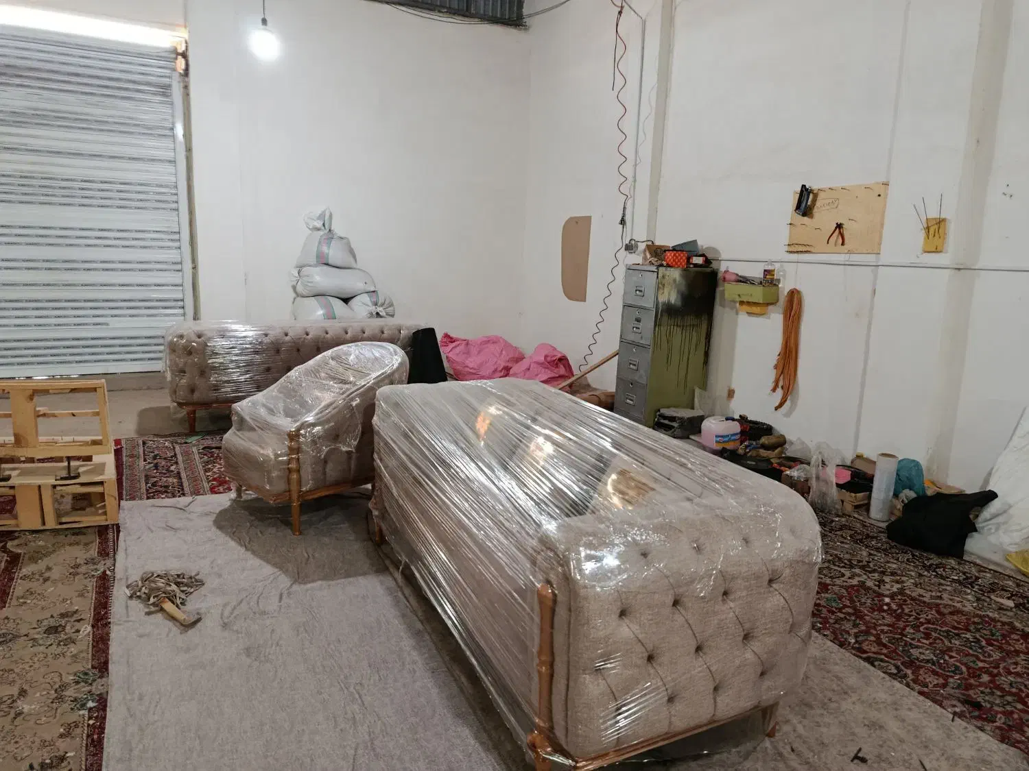 چند دست مبل با بهترین کیفیت و ضمانت|مبلمان خانگی و میز عسلی|فاضل آباد, |دیوار