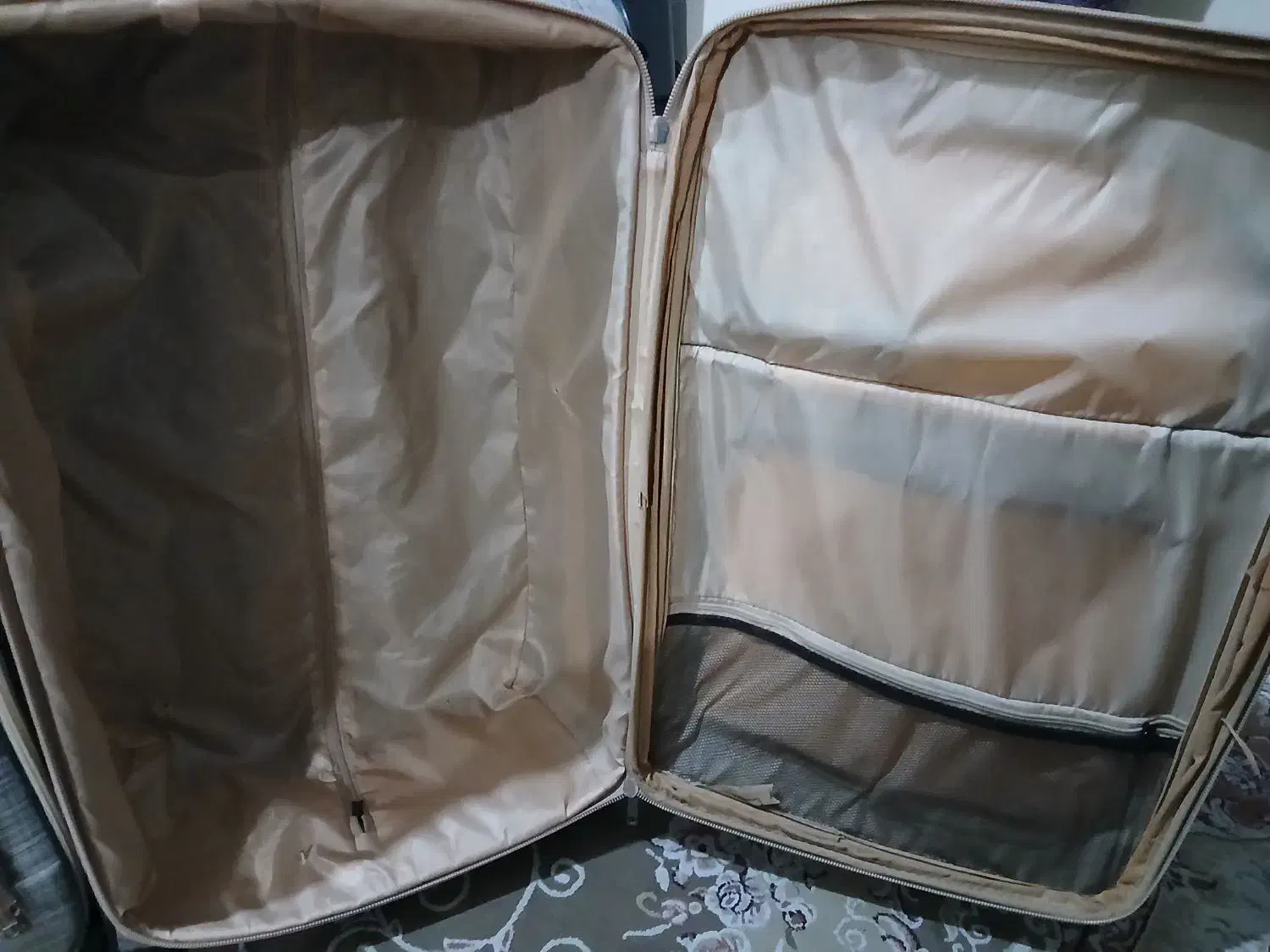 چمدون|کیف، کفش، کمربند|باقرشهر, |دیوار