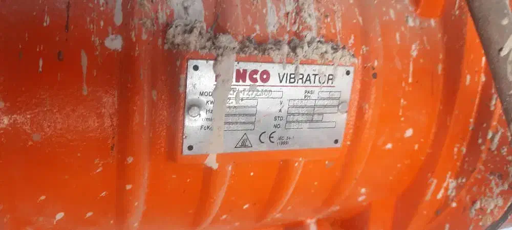 میکسر و میز ویبره سنگ مصنوعی|ماشین‌آلات صنعتی|کازرون, |دیوار